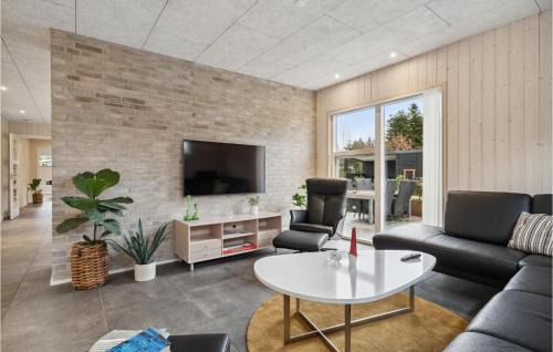 Sundstrup Casa | 5 Bedroom Lovely Home In Højslev