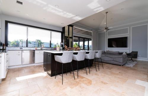 Deerfield Beach Casa | 5 Bedroom Luxe Villa on Deep Water Intracoastal