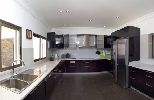 Sesmarias Villa | Villa de lujo de 5 estrellas con piscina climatizada Incl, aire acondicionado, TV vía satélite y WIFI. Playa cercana