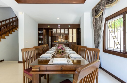 Hua Hin Villa | 5 Bedroom Pool Villa Close To Town H5