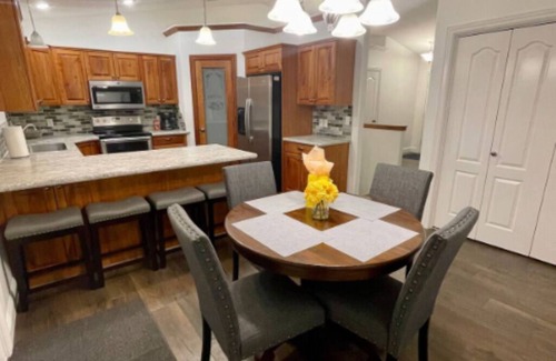 Idaho Falls Casa | 5 Bedroom Residential Home, Great Location in Idaho Falls