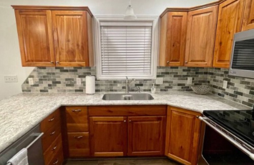 Idaho Falls Casa | 5 Bedroom Residential Home, Great Location in Idaho Falls