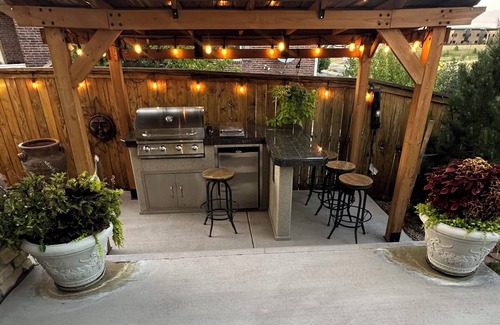 Aurora Casa | 5-bedroom vacation home 18 minutes from Park Meadows Mall