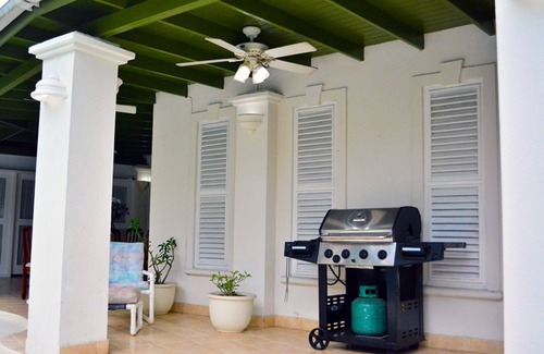 Halcyon Heights Villa | Villa de 5 dormitorios con piscina., duerme 10