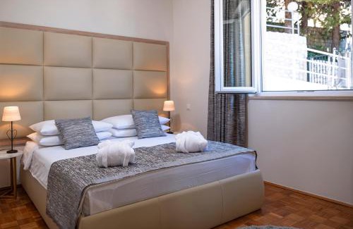 Orasac Villa | 5 Bedroom Villa with Private Pool