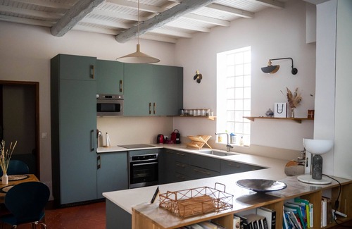 Garrigues Villa | 5 bedroom villa with swimming pool, garden, terrace in South of France (Nîmes).