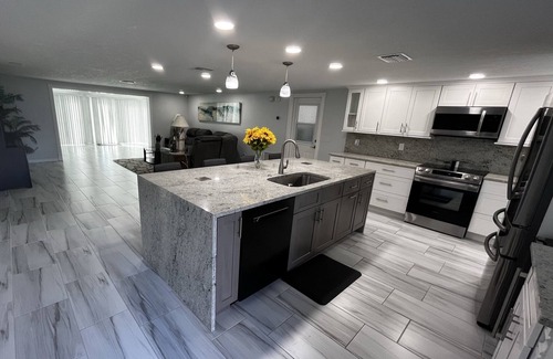 Port Richey Casa | 5-Bedroom Water Front Vacation Home - Tropical Paradise with Breathtaking Views!