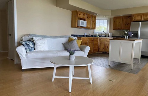 Suquamish Casa | 5-bedroom waterfront House with beach