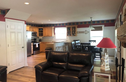 Silver Lake Cabaña | 5 Bedrooms/2 baths Heated Pool,Private Beach Access & More