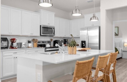 Four Corners Casa | 5 Bedrooms/4 Bathrooms/Windsor Cay (1265 ER)