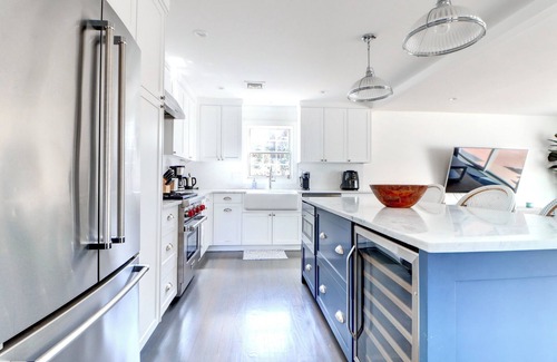 Westhampton Beach Casa | 5 Bedrooms! 4 Min to the Beach! HEATED POOL!