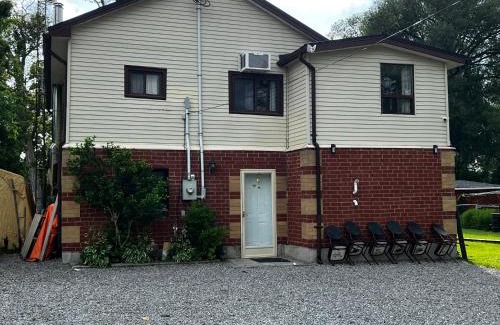 Roseneath Casa | 5 Bedrooms Cottage at Rice Lake!