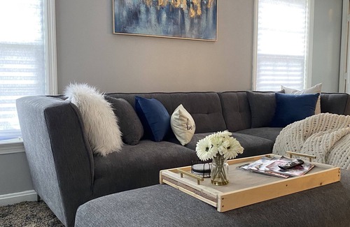 Cleveland Heights Apartamento | 5 bedrooms for Large groups, 2 Apartments combined, Pet Friendly