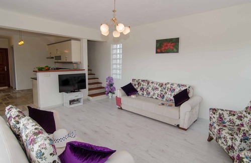 Hisaronu Villa | 5 habitaciones, piscina climatizada, mesa de billar, tenis de mesa, barbacoa y wifi.