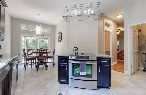 Smyrna Casa | 5 beds | 3 baths | Prime Location
