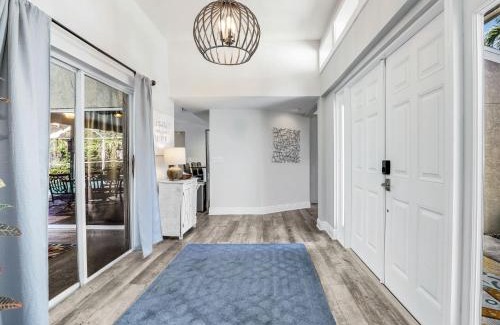 Marco Island Casa | 5 Beds 3 BDR 2 Bath Heated Pool, Grill, Patio