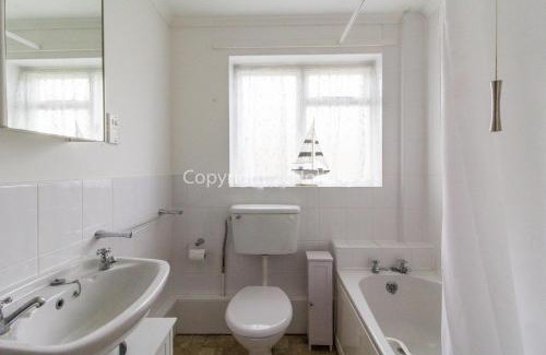 Great Yarmouth Cabina | 5 Berth Chalet To Hire In Hemsby Near Hemsby Beach Ref 18117B