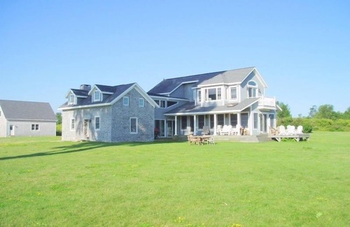 Cape Vincent Casa | Casa de 5 cuartos frente al mar en 700 Acre Nature Preserve en una isla privada