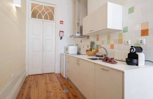 Lordelo do Ouro e Massarelos Apartamento | 5 Captivating Rustic Flats w/ Jacuzzi and Garden