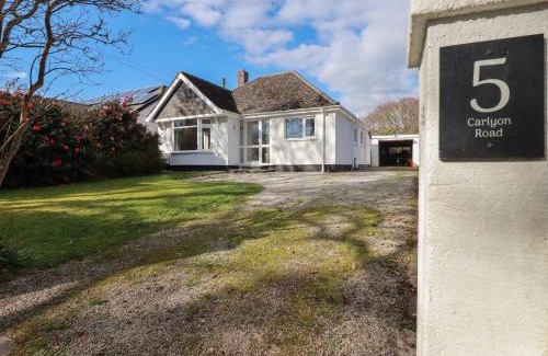 Playing Place Casa | 5 Carlyon Road