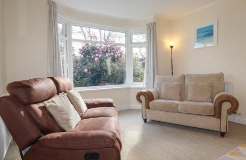 Playing Place Casa | 5 Carlyon Road
