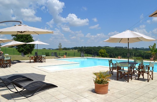 Brugnac Casa | 5 cabañas encantadoras con gran piscina