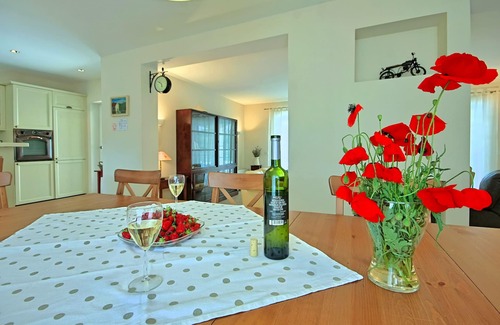 Butkovici Villa | 5 * Encantadora villa con gran piscina climatizada, 2 canchas de tenis, jacuzzi