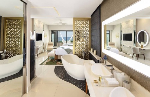 Cabo San Lucas Complejo | 5 Diamond Resort Garza Blanca Cabo One / 1 Bedroom All Inclusive Available
