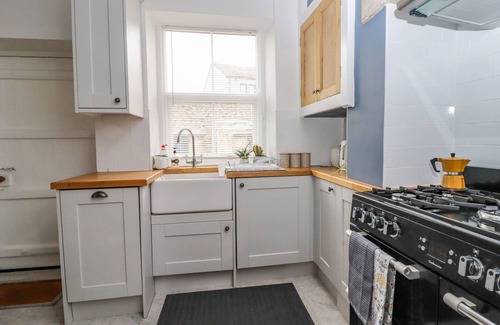 Eshton Cabaña | 5 EAST STREET, family friendly, with open fire in Gargrave