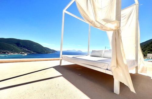 Vassiliki Villa | Villa independiente con piscina privada cerca de Sandy Beach y Pintoresco pueblo.