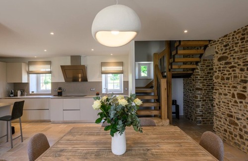 Saint-Sauveur-le-Vicomte Casa | 5* gîte in the Cotentin region indoor pool spa gym games room