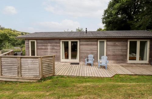 Looe Casa | 5 Hedgerows