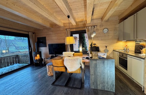 Hahnenklee Chalet De Esquí | Cabañas de madera de 5 estrellas con sauna + chimenea en los Alpes - estilo chalet, casa de campo romántica