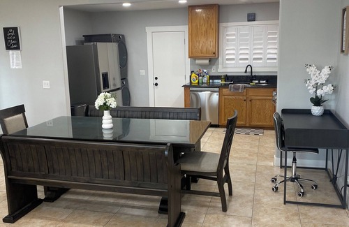 Midway City Casa | .5 mi-Little Saigon/6 mile to Disneyland
