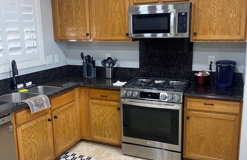 Midway City Casa | .5 mi-Little Saigon/6 mile to Disneyland
