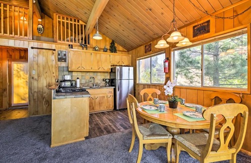 Big Bear Casa | 5 Mi to Big Bear Mtn Resort Cozy Cabin with Deck