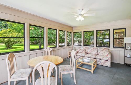 Myrtle Beach Casa | 5 Mi to Boardwalk Myrtle Beach Home Near Golfing