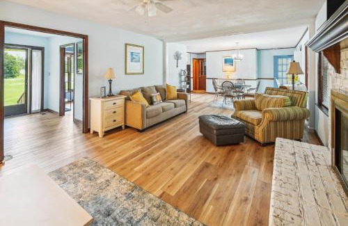 Myrtle Beach Casa | 5 Mi to Boardwalk Myrtle Beach Home Near Golfing