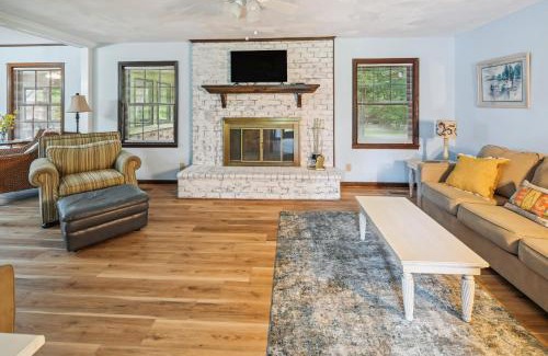 Myrtle Beach Casa | 5 Mi to Boardwalk Myrtle Beach Home Near Golfing