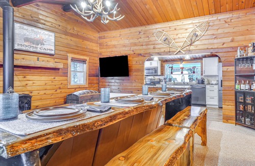 Blue River Cabaña | 5 Mi to Breckenridge Ski Resort: Cozy Wood Cabin!