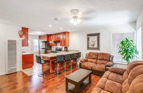 Harbor Casa | 5 Mi to Coast Centrally Located Long Beach Home!