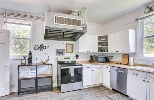 Jackson Casa | 5 Mi to Dtwn Jackson: Family-Friendly Home!