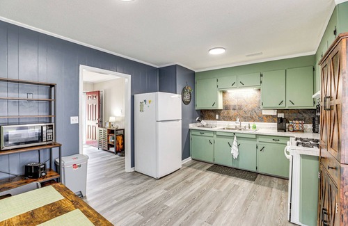 Walterboro - St. George Casa | < 5 Mi to Dtwn Walterboro: Grill, Game & More!