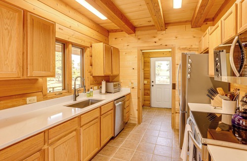 Pagosa Springs Cabina | 5 Mi to Dwtn: Pagosa Springs Cabin w/ Mtn Views!