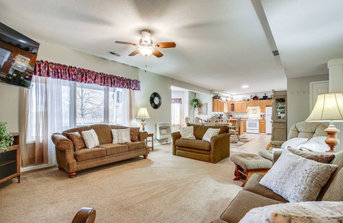 Jackson County Apartamento | 5 Mi to Fort Osage: Quiet Countryside Studio