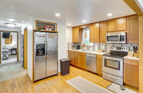 Millville Casa | 5 Mi to Harpers Ferry NHP Quiet Home with Deck