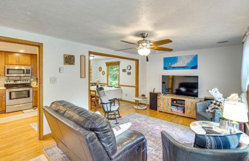 Millville Casa | 5 Mi to Harpers Ferry NHP Quiet Home with Deck