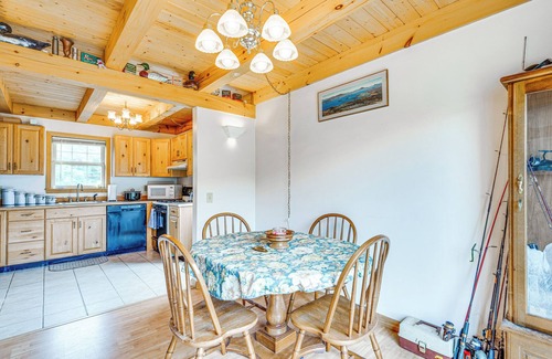 Jay Cabina | 5 Mi to Jay Peak Resort: Cabin w/ Pond Access!