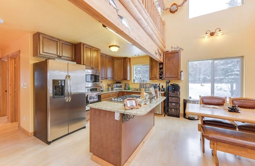 Cohoe Casa | 5 Mi to Kasilof River: Forest-View Retreat w/ Deck