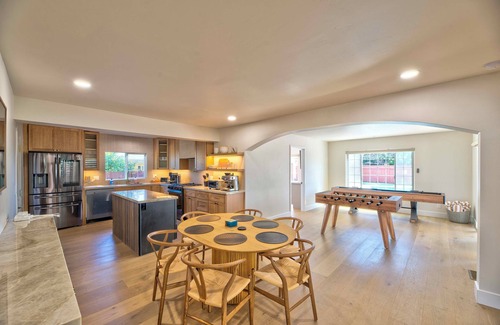 Bay Ho Casa | 5 Mi to La Jolla Cove: Spacious Retreat w/Hot Tub